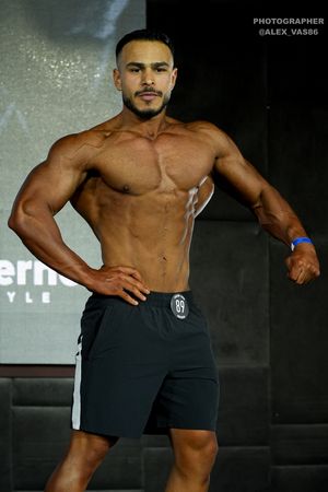 MEN'S PHYSIQUE 174